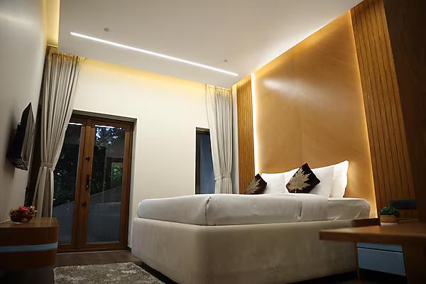 Hills and Heart Luxury stay x Solis Nature