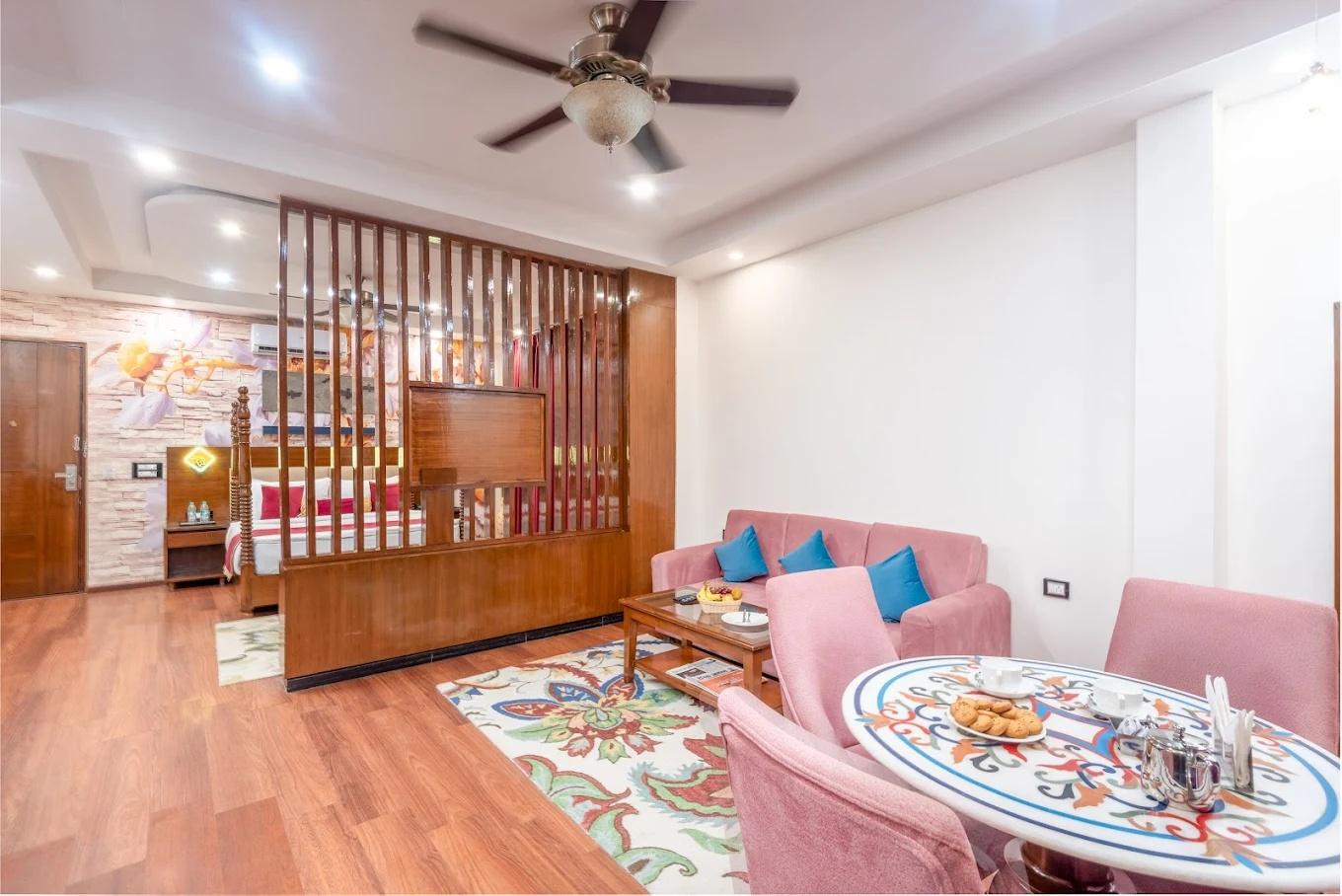 DLS Hotels on the Ganges x Solis Nature