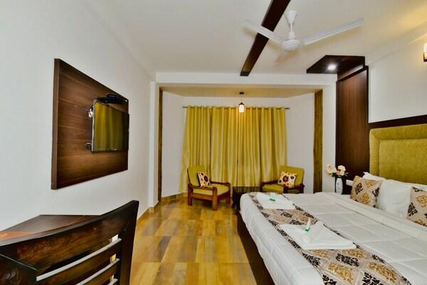 DLS Kapoor Resort x Solis Nature