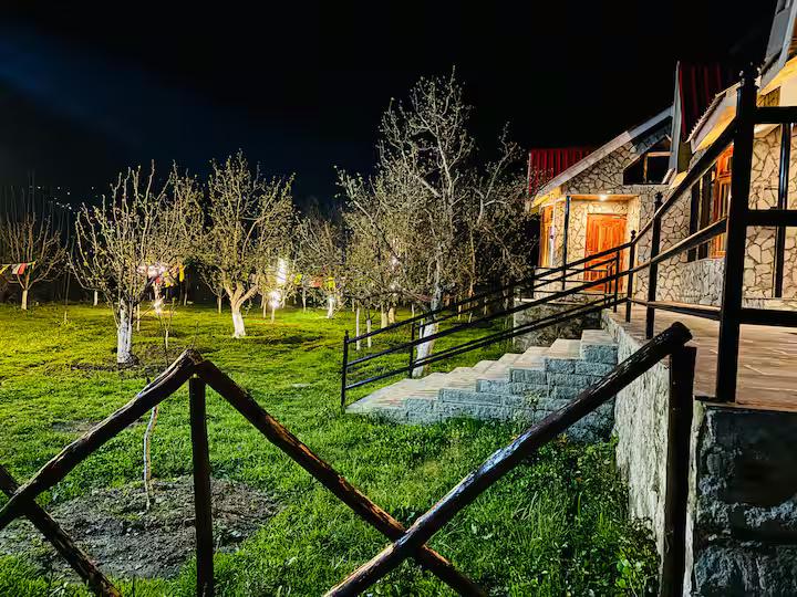 Jagatsukh Luxury Wooden Chalet 2 in Manali x Solis Nature