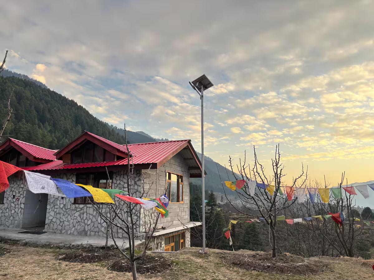 Jagatsukh Luxury Wooden Chalet 2 in Manali x Solis Nature