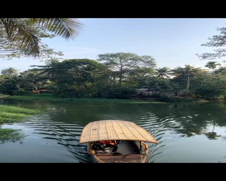 Riverdale Homestay Kumarakom by LexStays x Solis Nature