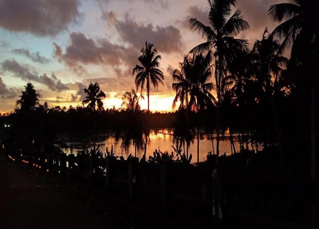 Riverdale Homestay Kumarakom by LexStays x Solis Nature