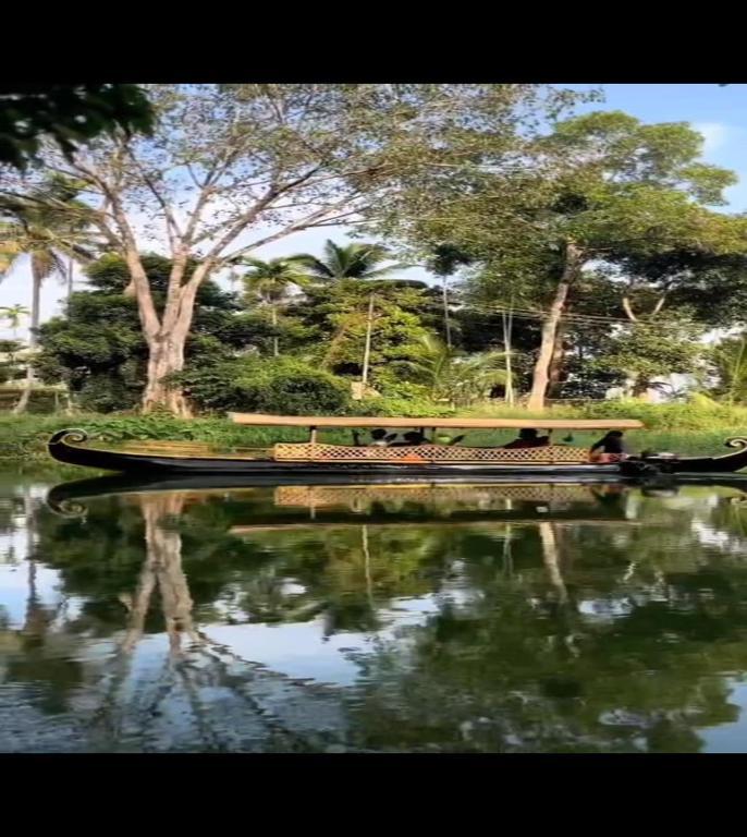 Riverdale Homestay Kumarakom by LexStays x Solis Nature