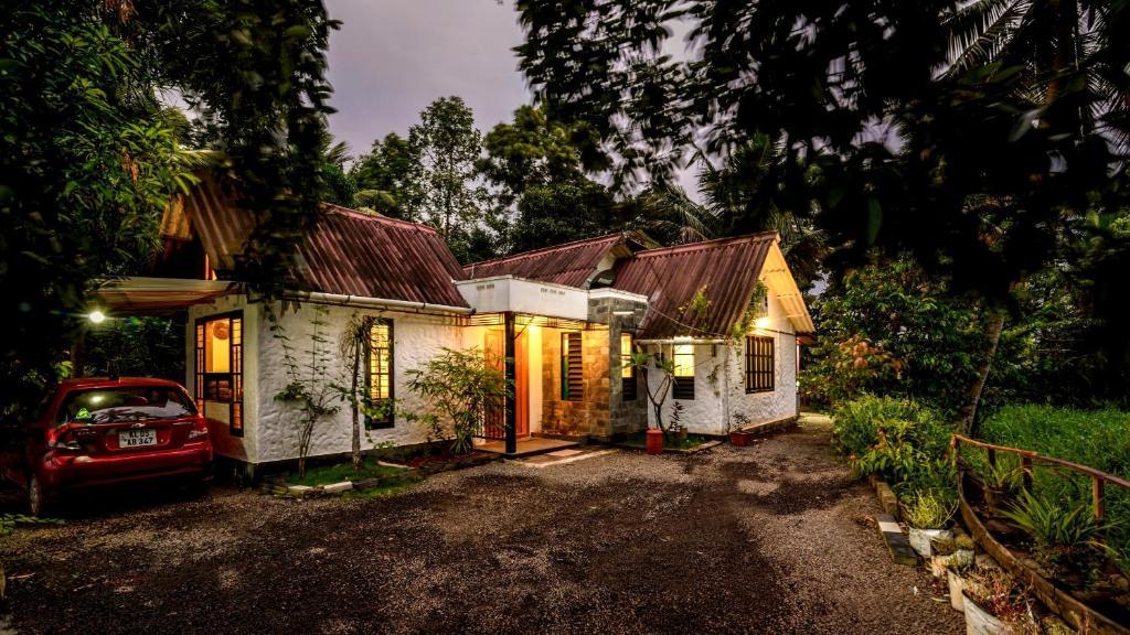 Riverdale Homestay Kumarakom by LexStays x Solis Nature