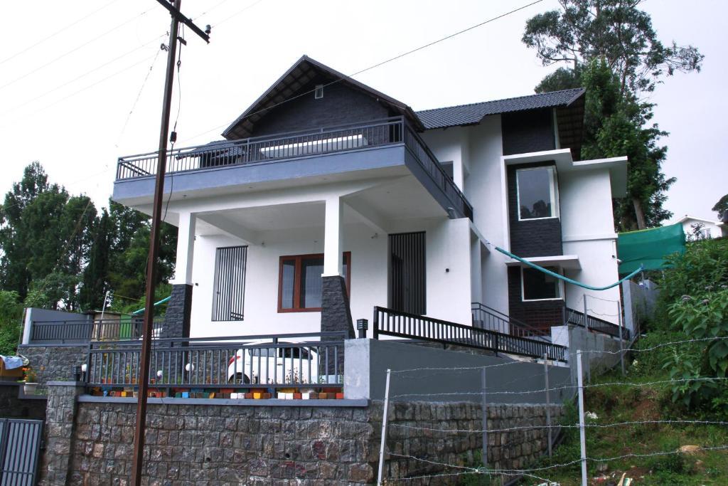 Airy Homestay Ooty by Lexstays x Solis Nature