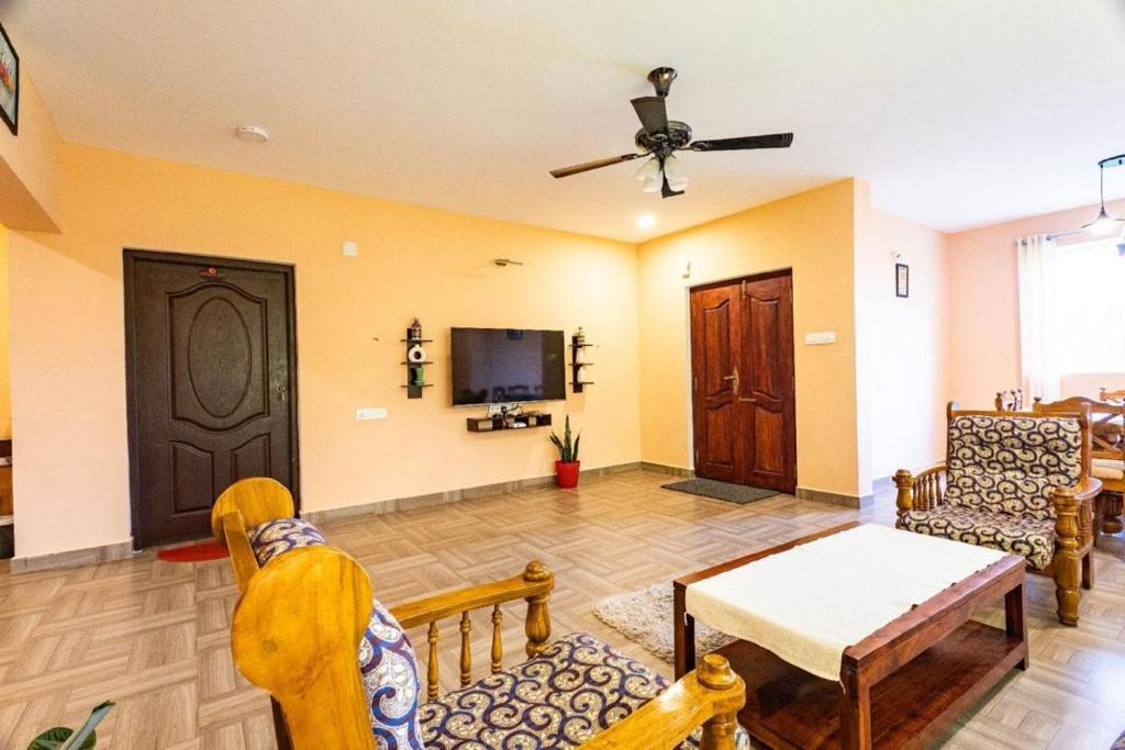 Moonlight Chillers By LexStays | Executive Room x Solis Nature