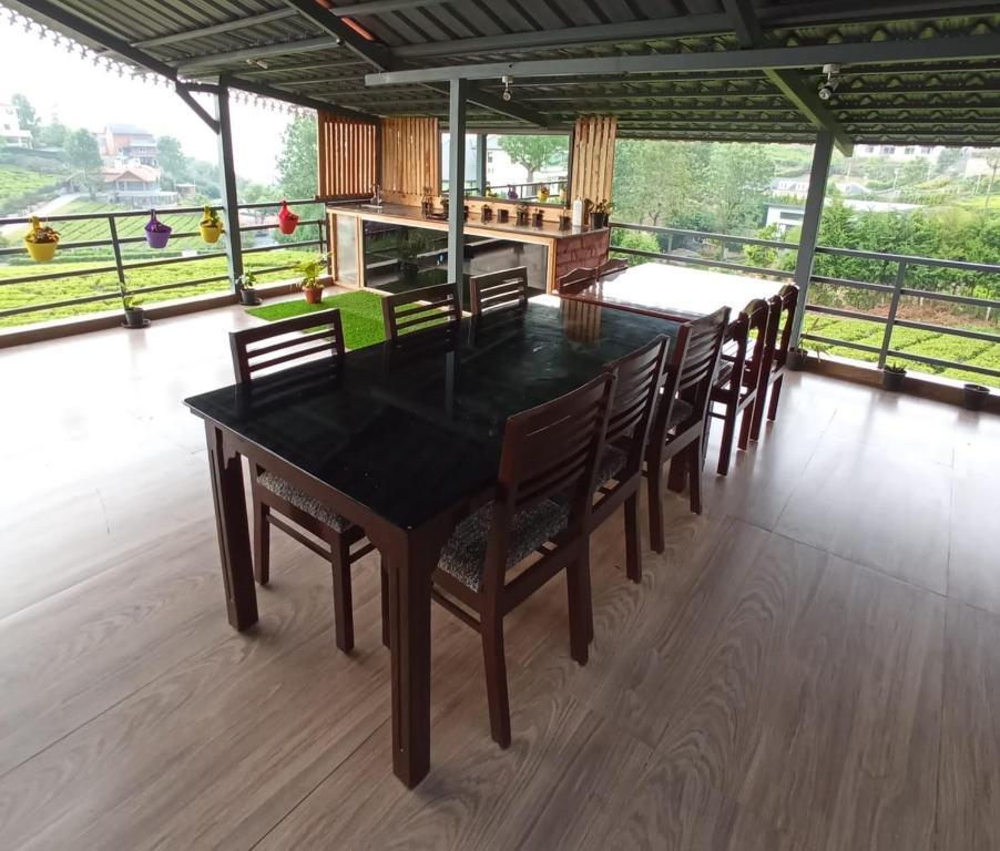 Moonlight Chillers By LexStays | Suite Room x Solis Nature