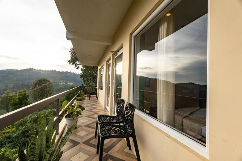 Moonlight Chillers By LexStays | Suite Room x Solis Nature