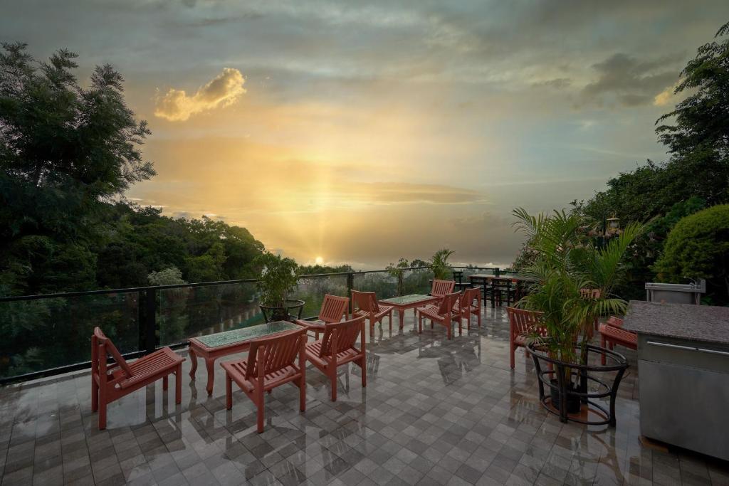 Rain Forest Premium double room Room -   by De Rock Ju x Solis Nature