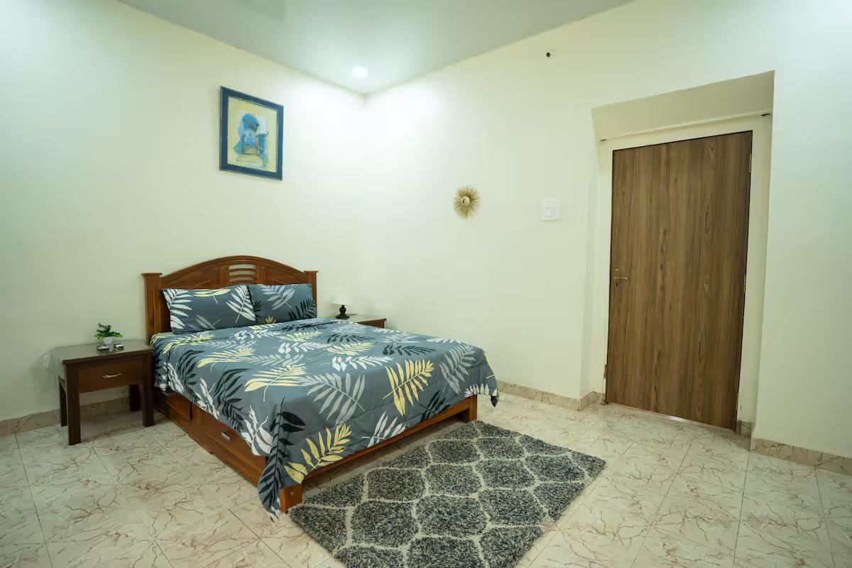 Papa’s house 5bhk 1.5km from the beach by CQ x Solis Nature