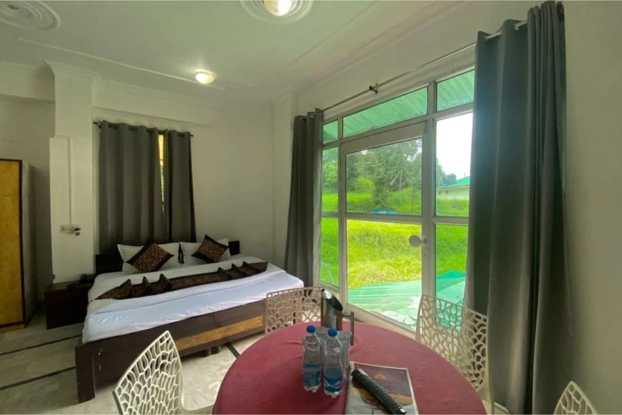 DLS SNOW RETREAT, DHARAMSHALA x Solis Nature