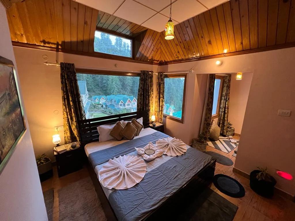 DLS MOONSTONE VILLA, MASHOBRA, SHIMLA x Solis Nature