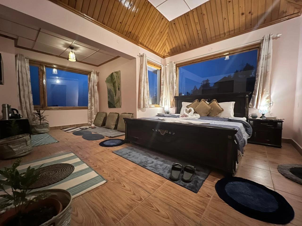 DLS MOONSTONE VILLA, MASHOBRA, SHIMLA x Solis Nature