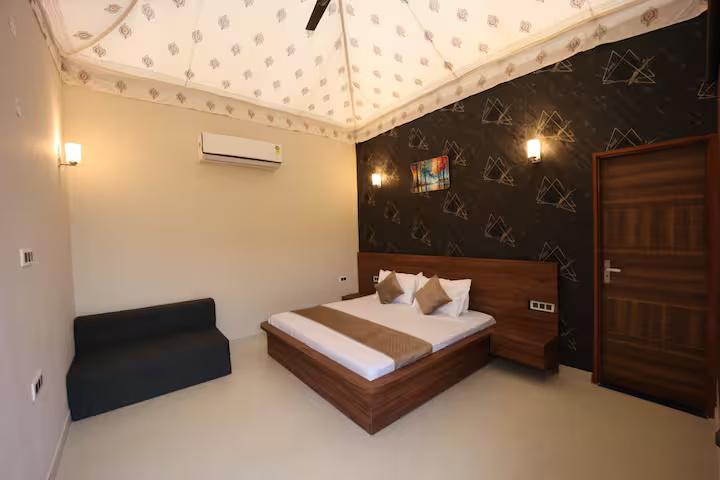 The Costa Indigo Retreat - Jaipur x Solis Nature