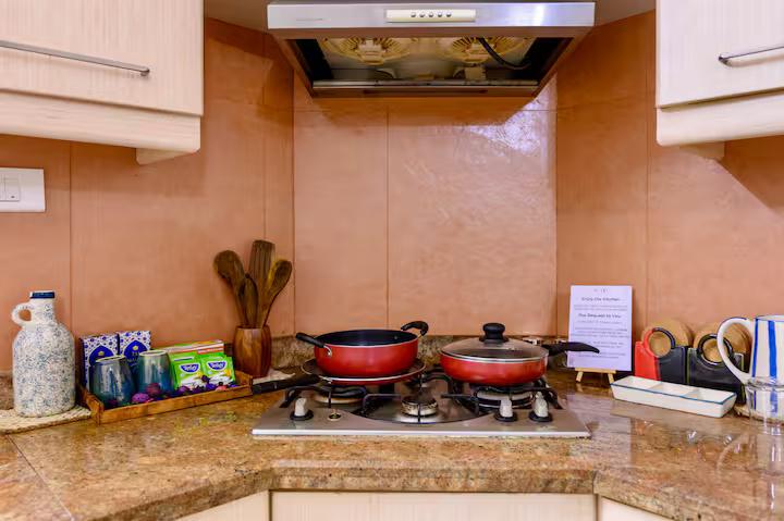 2bhk w/ pool + Kitchen | 8 mins from beach x Solis Nature