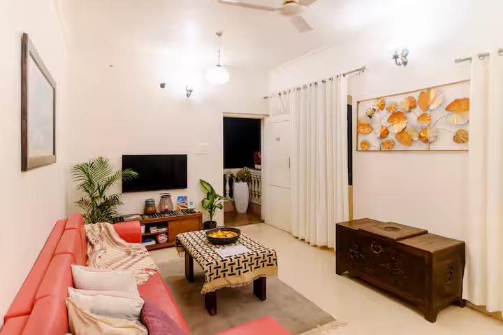 2bhk w/ pool + Kitchen | 8 mins from beach x Solis Nature