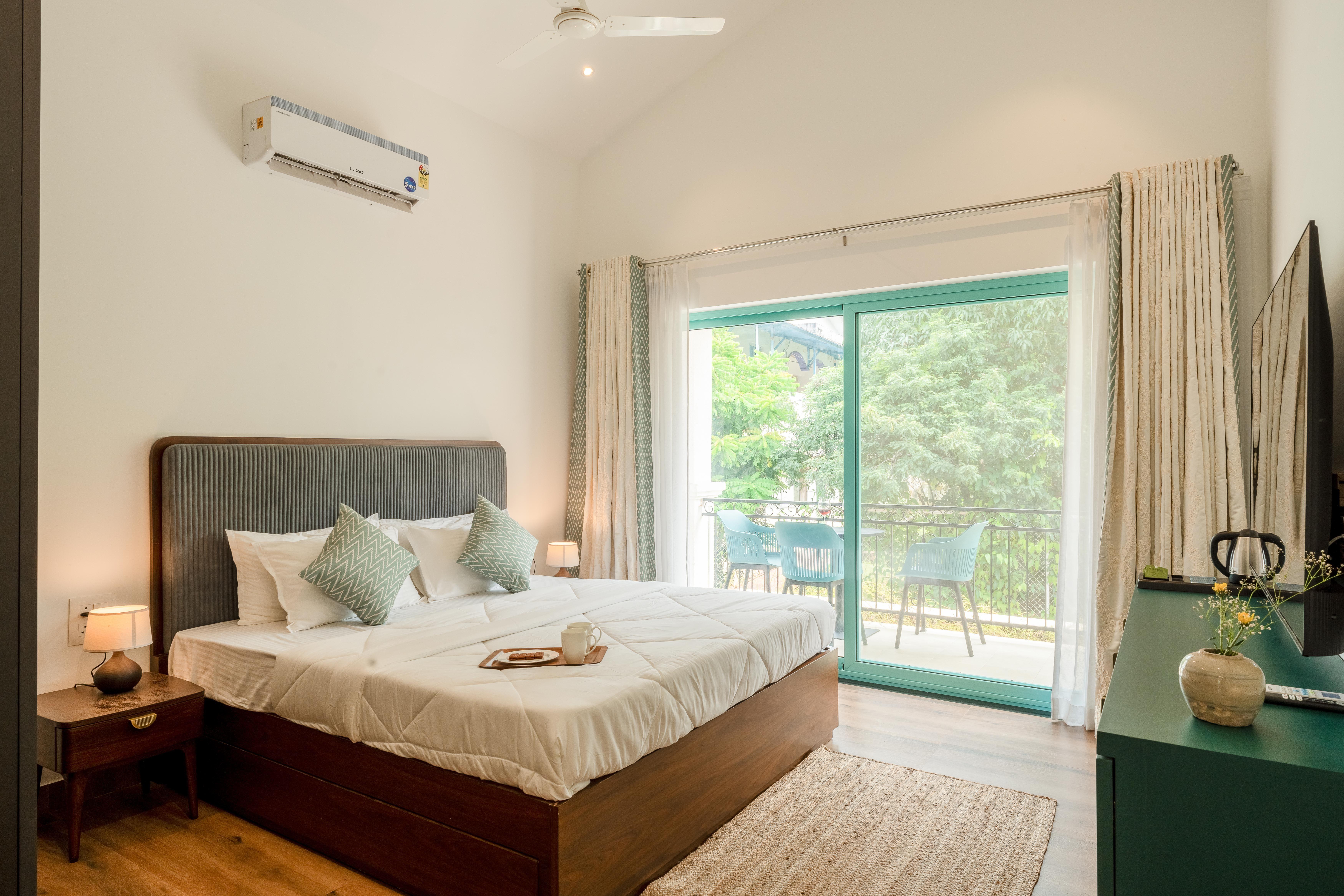 3BHK Villa Private Pool Assagaon x Solis Nature