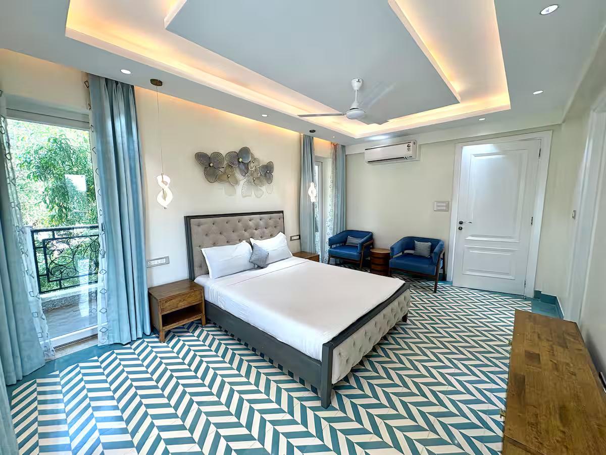Magnificent 4BHK Standalone Villa | Pvt Pool | Parra x Solis Nature