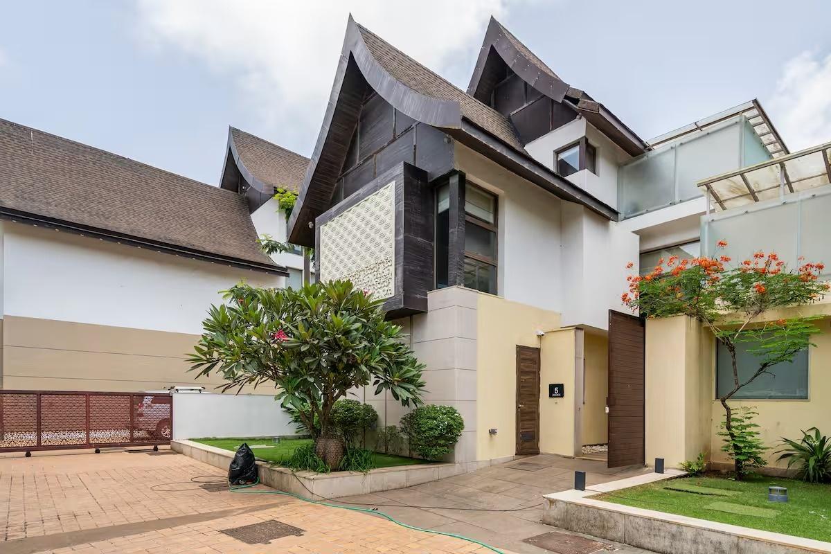 Anantam 4BHK Villa + Private Pool x Solis Nature