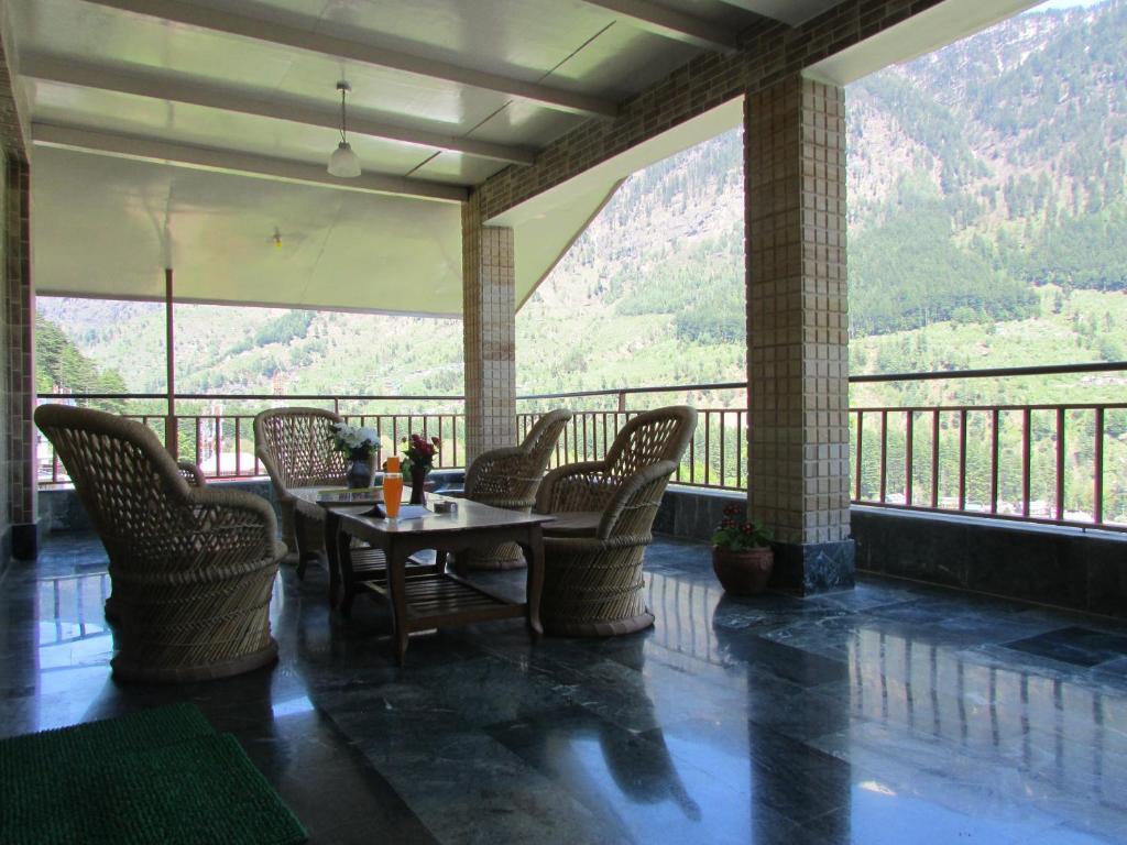 Guruchhaya hotel and cottages x Solis Nature