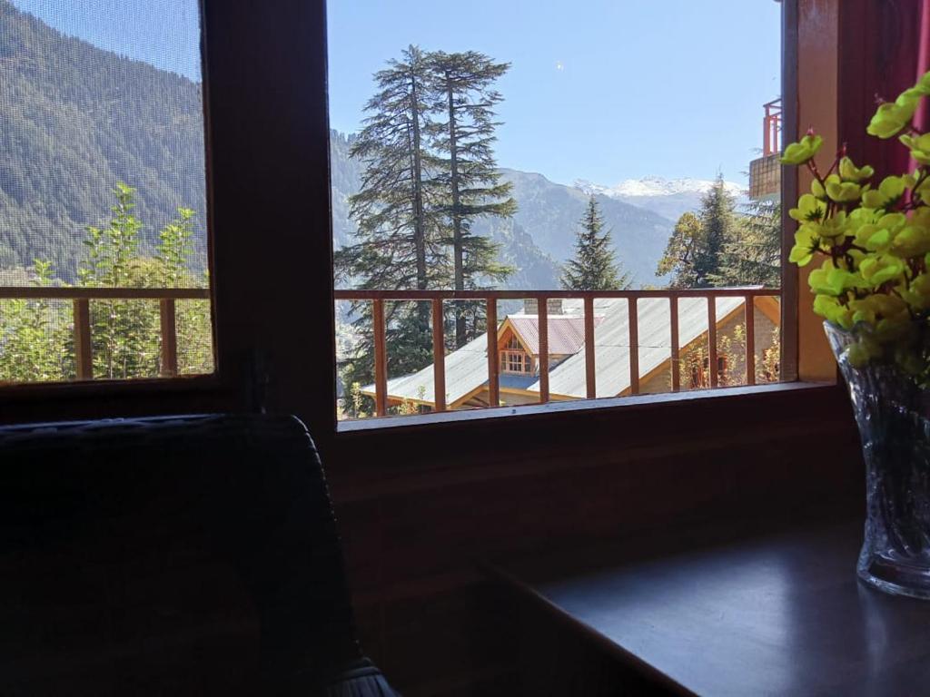 Guruchhaya hotel and cottages x Solis Nature