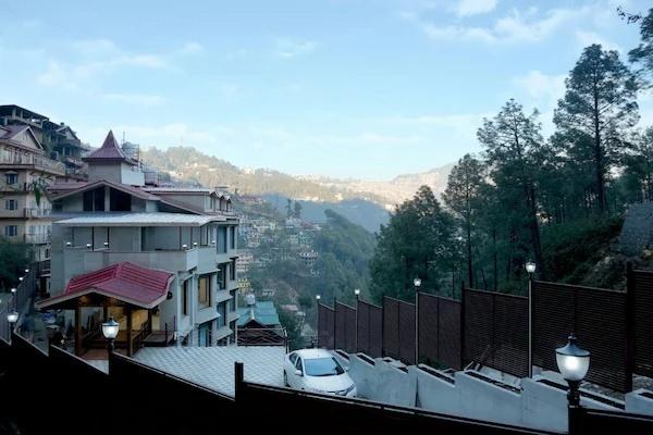 DLS Hotels The Rock Castle x Solis Nature