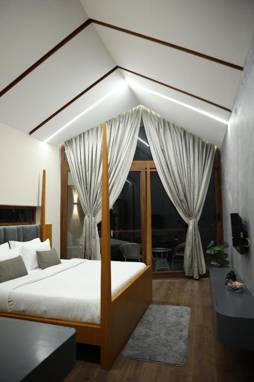 Hills and Heart Luxury stay x Solis Nature