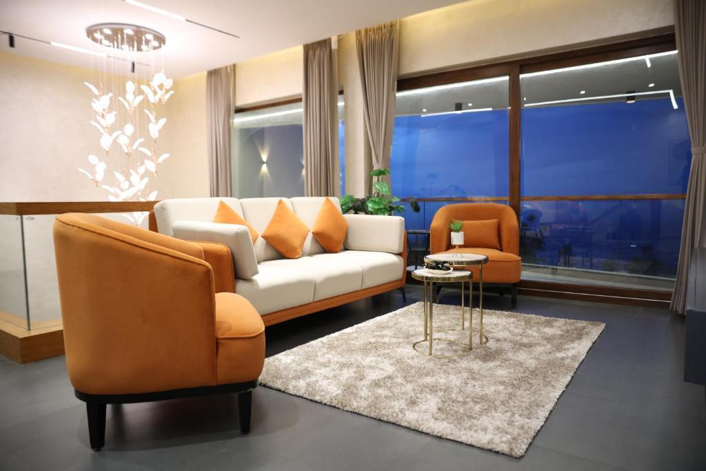 Hills and Heart Luxury stay x Solis Nature