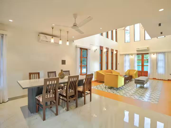 Posh 4BHK Pvt Pool Villa | 8 mins to Vagator Beach x Solis Nature