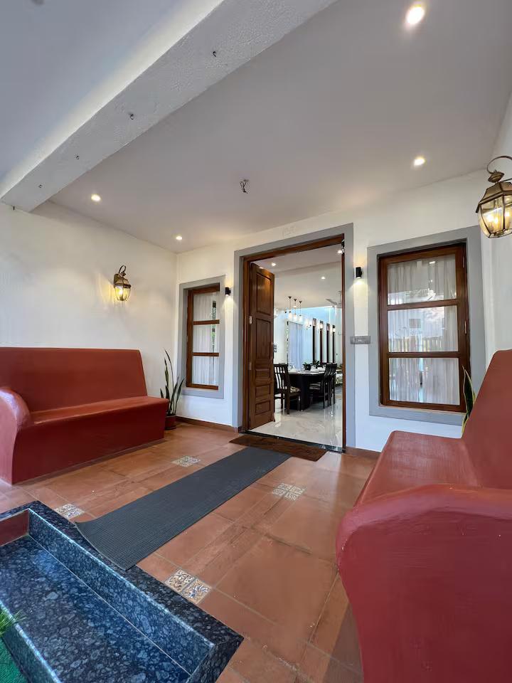 Posh 4BHK Pvt Pool Villa | 8 mins to Vagator Beach x Solis Nature