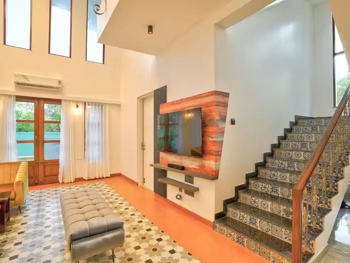 Posh 4BHK Pvt Pool Villa | 8 mins to Vagator Beach x Solis Nature