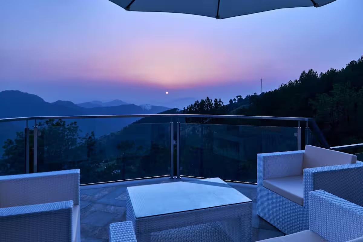 Auramah Valley Shimla 4bhk x Solis Nature