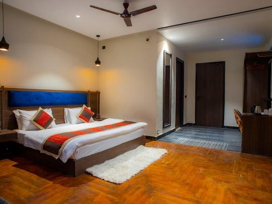 The Mountain Paradise Resort, Almora x Solis Nature