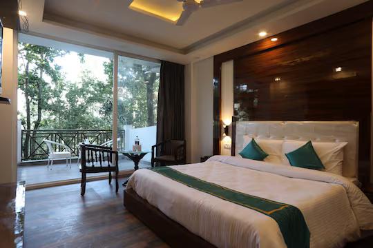 The First view Resort, Lansdowne x Solis Nature